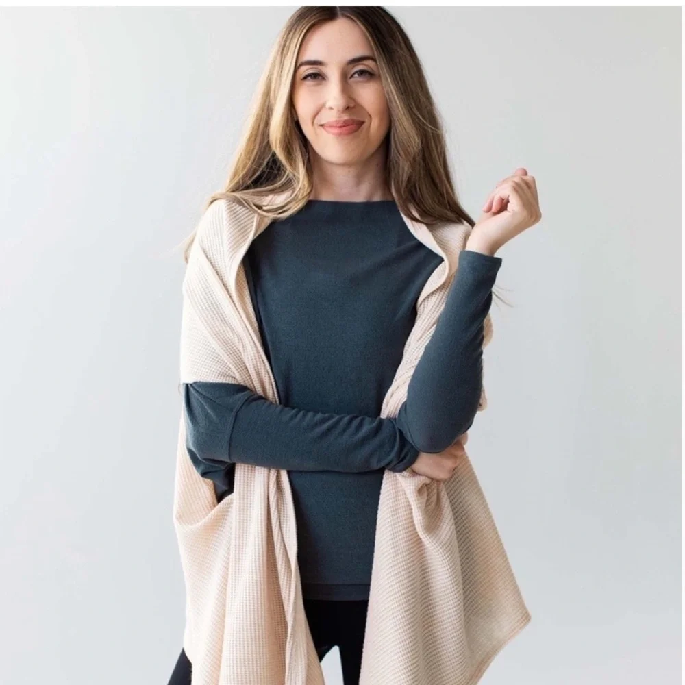 Gray Shrug cardigan with Soft Texture